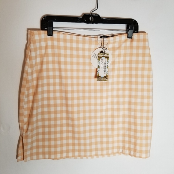BooHoo Skirt Women's 12 Mini Pastel Peach Checks Back Zip New With Tags - Picture 1 of 6
